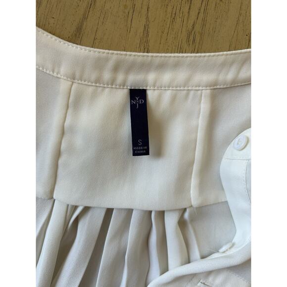 NYDJ Henley Pleat Blouse Small White Casual Business Resort Vacation Spring Top - Picture 6 of 10